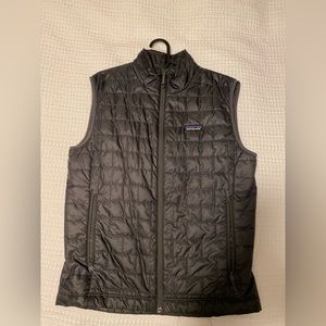 Men’s medium Patagonia Nanopuff vest